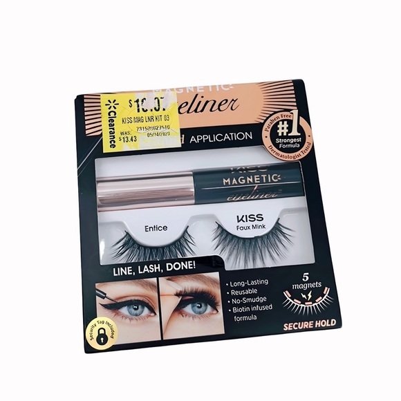 Nail the Style Game with Press-Ons, Lashes, and Magnetic Magic! - Picture 6 of 6